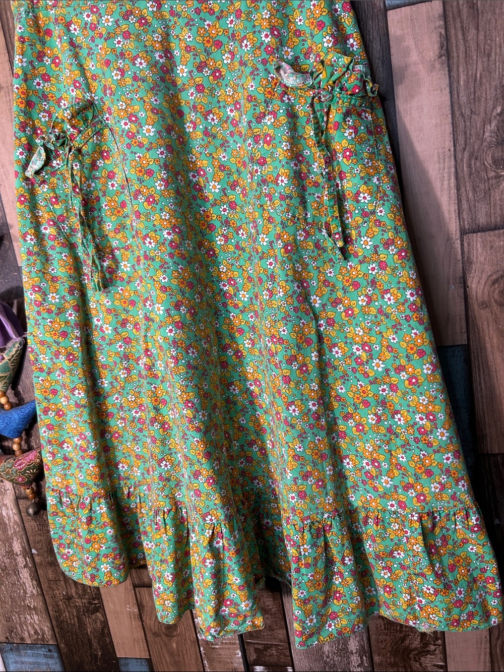 Vintage floral cotton  Skirt with Ruffle Hem - Picture 3 of 15
